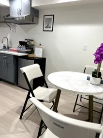Modern 2B/1B Private luxury unit - Image 3