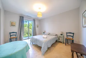 Beautiful Provençal bastide with pool - Image 4