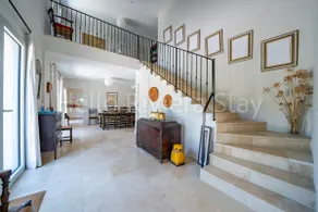 Beautiful Provençal bastide with pool - Image 3