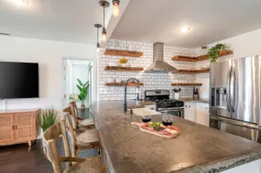 Cozy Mid-Century Charmer | Huge Backyard | Firepit - Image 3