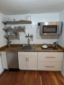 Uptown Hideway #1: Clean, Comfy, Convenient! - Image 4