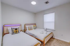 《》Bee-utiful 3BR near Manhattan NYC +1Parking - Image 4