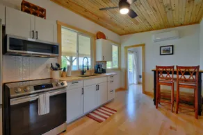 River Ledge Hideaway - Image 4