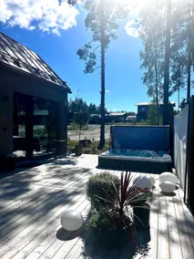Guesthouse with Sauna & Jacuzzi & Cold Water Tub - Image 2