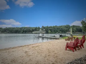 Lakefront Gem - Spectacular Views - Image 2