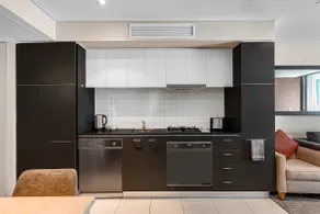 Swainson at Embassy - Image 2