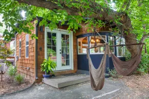 Historical Trolley Car on Urban Farmstay - Image 2