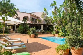 Villa Francesca Mediterranean garden - Image 4