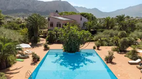 Villa Francesca Mediterranean garden - Image 2