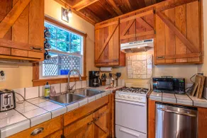 Fern Woods~Russian River Cabin! Guerneville~HtTb! - Image 2