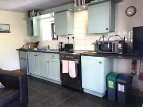 Glascoed Coach House Whitland - Image 4