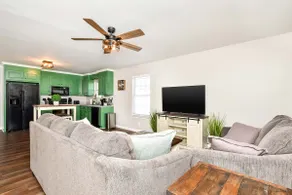 Cozy Bungalow In Downtown Woodruff - Image 2