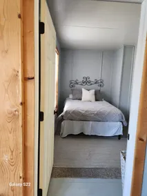 Cozy cabin on a private lake. 2 bedrooms - Image 4