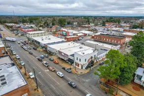 Downtown Lillington Loft - Image 4