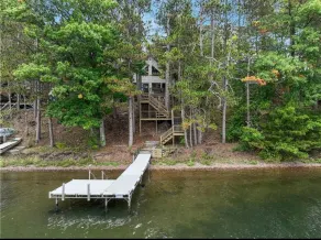 Updated, tranquil retreat on Round Lake - Image 4