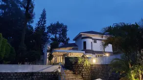Starlight Castle - Bungalow in Yercaud with pool - Image 5