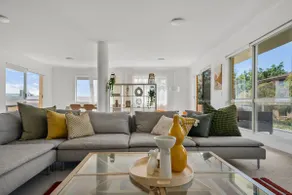 Amazing Top floor 3Bed, close to hospital n beach - Image 3