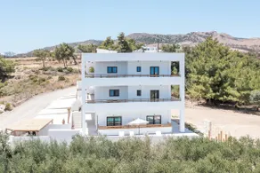 Zàia Suite N4, seaside and garden view - Image 3