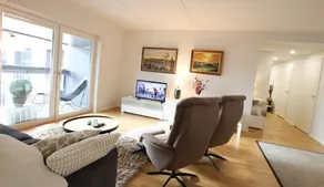 Unique Triangle with Aura River Views - Image 2