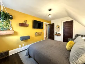 The Waypoint Victorian 4BR Bay View Residence - Image 5