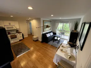 The Little Retreat, Solo, Couples & Small Families - Image 2