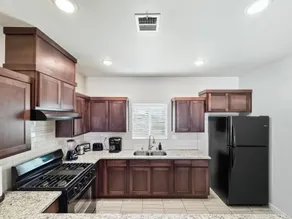5 min to ft bliss| 2bd2ba|modern chill - Image 4