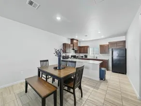 5 min to ft bliss| 2bd2ba|modern chill - Image 3