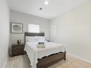 5 min to ft bliss| 2bd2ba|modern chill - Image 2