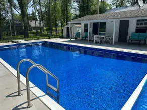 Poolside Paradise - Image 4