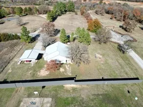 Charming Farmhouse near Lake Murray ATV Park - Image 2