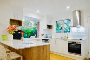 Cabarita Beach Family Retreat - Walk to Sand - Image 5