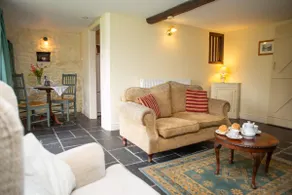 The Coach House New Quay - Image 4