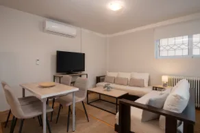 Bright, Cosy Studio close to Glyfada Beach & Center - Image 4