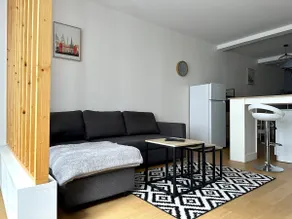 ღ Hubble • In the heart of Saintes, Spacious & Wi-Fi - Image 2