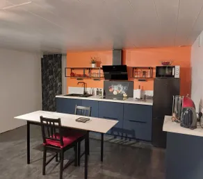 2-room apartment of 50 m² + terrace and garden & pool views - Image 3