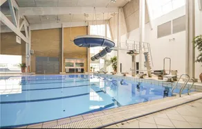 10-person holiday home with activity room and outdoor spa - Image 3