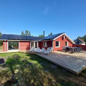 10-person holiday home with activity room and outdoor spa - Image 2
