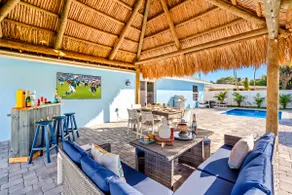 Luxe Heated Pool Home, Tiki Hut, Bar, Air Hockey! - Image 4
