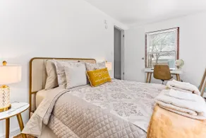 New Remodel Compact & Cozy place - Image 4