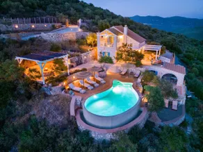 Heliopetra Luxury Villa Lefkas - Image 4