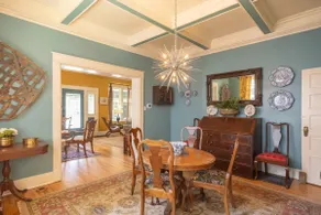 Midtown Central Gardens Bungalow - Image 5