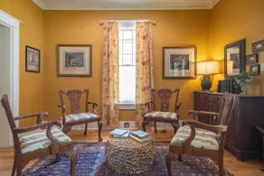 Midtown Central Gardens Bungalow - Image 2