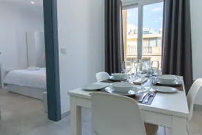 Spacious 2-Bed Apartment | Sandstone 19 - Image 4