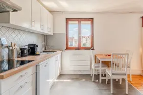 Large cozy accommodation 2 tram stops from the center - Image 3