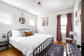 Waterfront Riverwest• KING Beds • 10 mins Downtown - Image 3