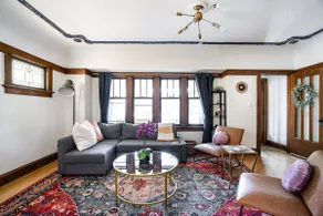 Waterfront Riverwest• KING Beds • 10 mins Downtown - Image 5