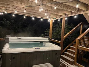 Close to hiking! | King Beds | Fireplace | Hot Tub - Image 3