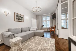 3BR+Sauna+BubbleBath+Balcony+Private Entrance+Yard - Image 2