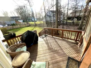 Tranquil Luxury: 5-BR Haven in a Quiet Cul-de-Sac - Image 2