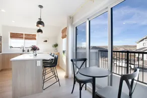 2 Bedroom Carriage House w/ AC & Waterfront Views - Image 5
